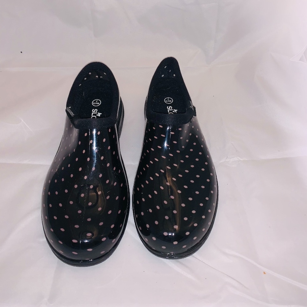 WOMEN'S RAIN & GARDEN SHOES -SIZE 7